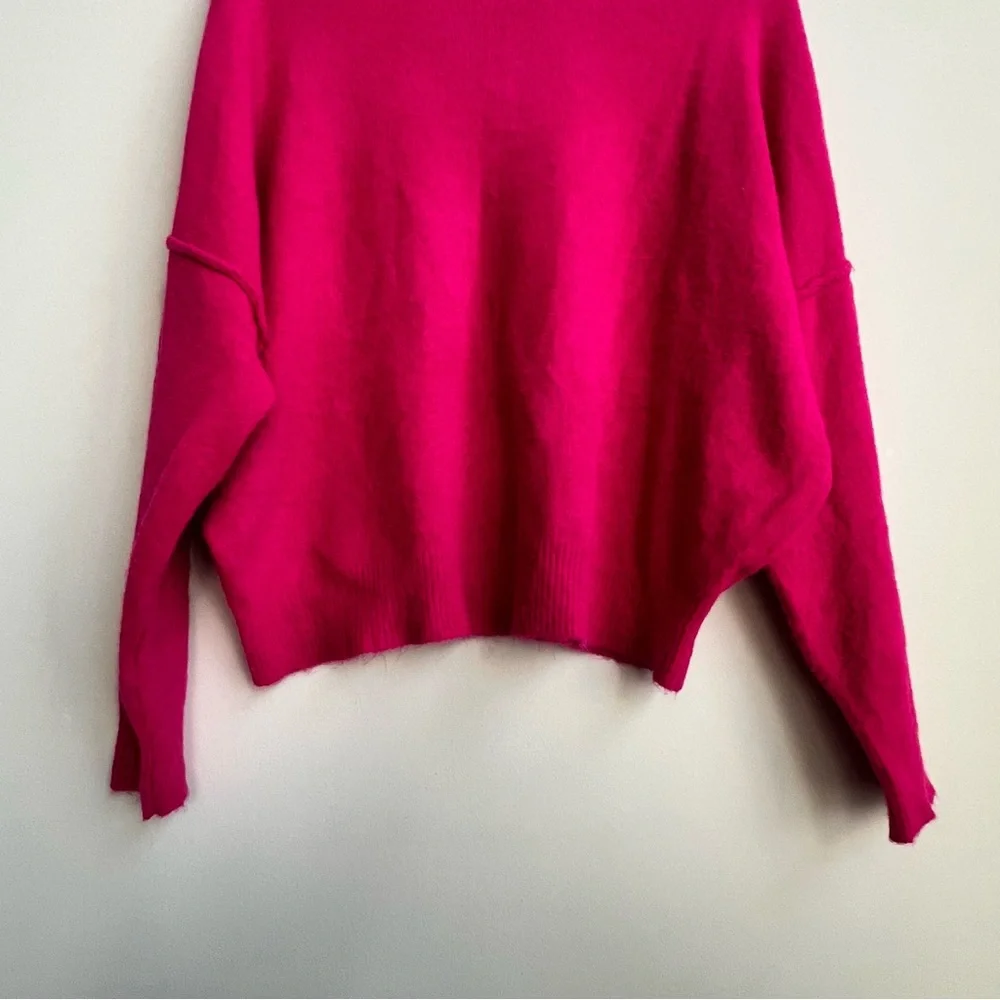 Evereve Rochelle Off Shoulder Pullover Sweater Fushia Pink Medium Relaxed Soft - Picture 7 of 16